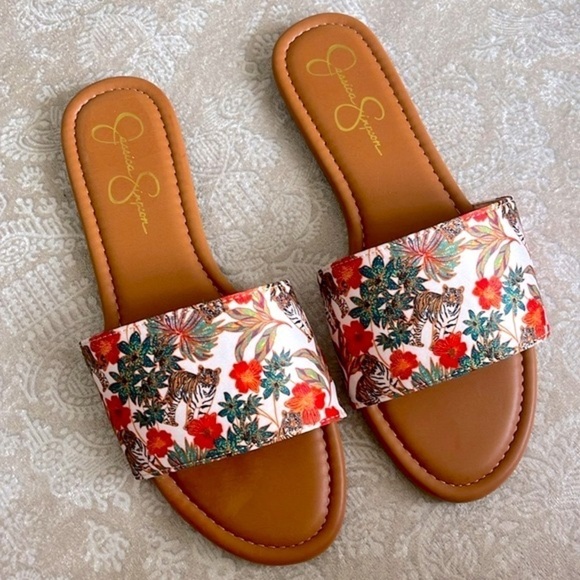 Brand New Jessica Simpson Tropical Jungle Tigers Large Strap Slides Sandals - Picture 13 of 13